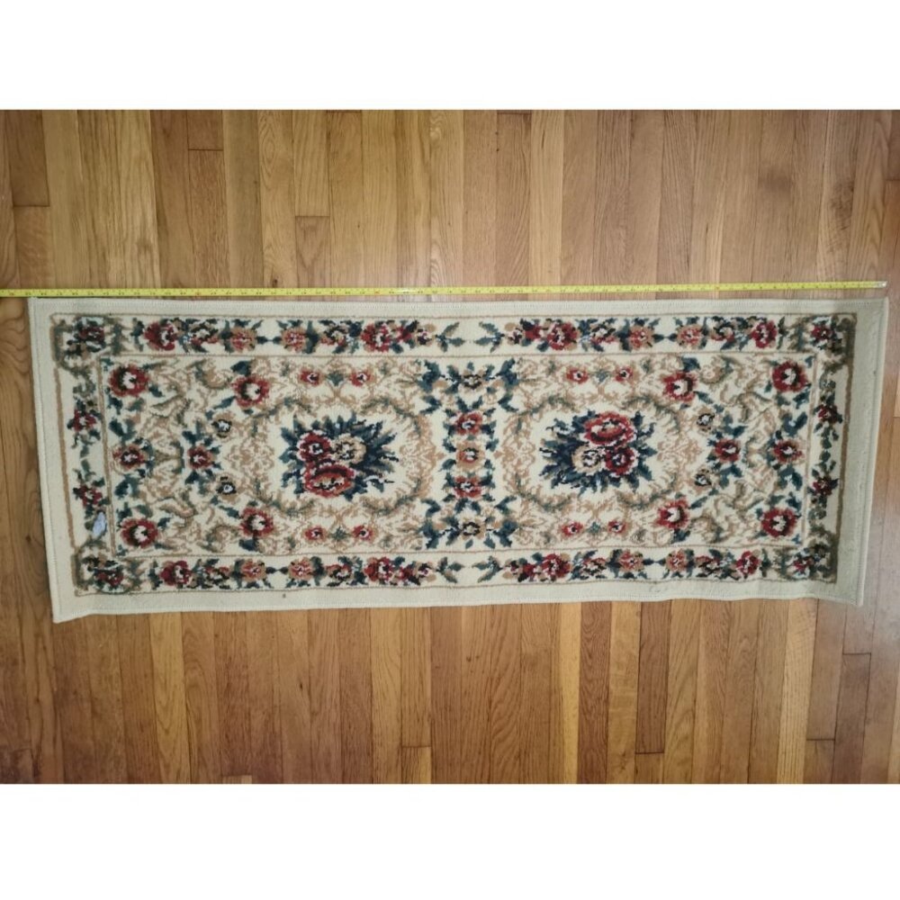 Achim Capri Runner Rug Contemporary‎ Style 59" X 22.5" Great Con.